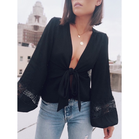 Last 1✨Shae Black Puff Sleeve Tie Front Kimono Top - Picture 5 of 8